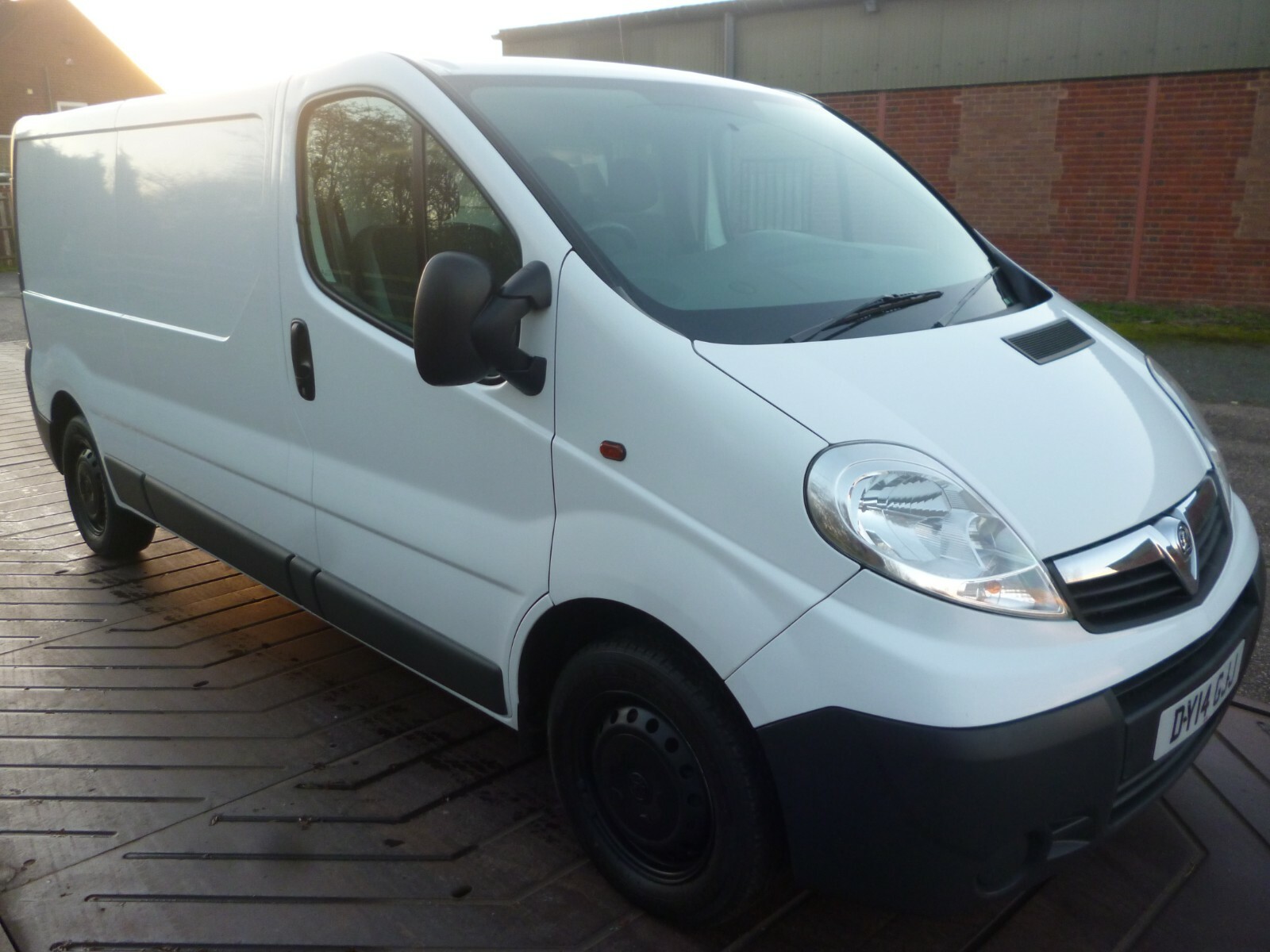 new vauxhall vivaro lwb