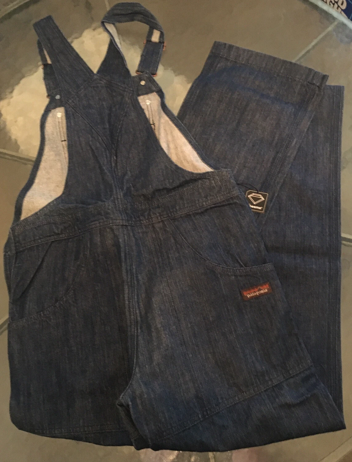 PATAGONIA STEEL FORGE DENIM OVERALLS, DUAL WEAR, DYNEEMA, SIZE M, NEW/TAGS USA
Opens in a new window