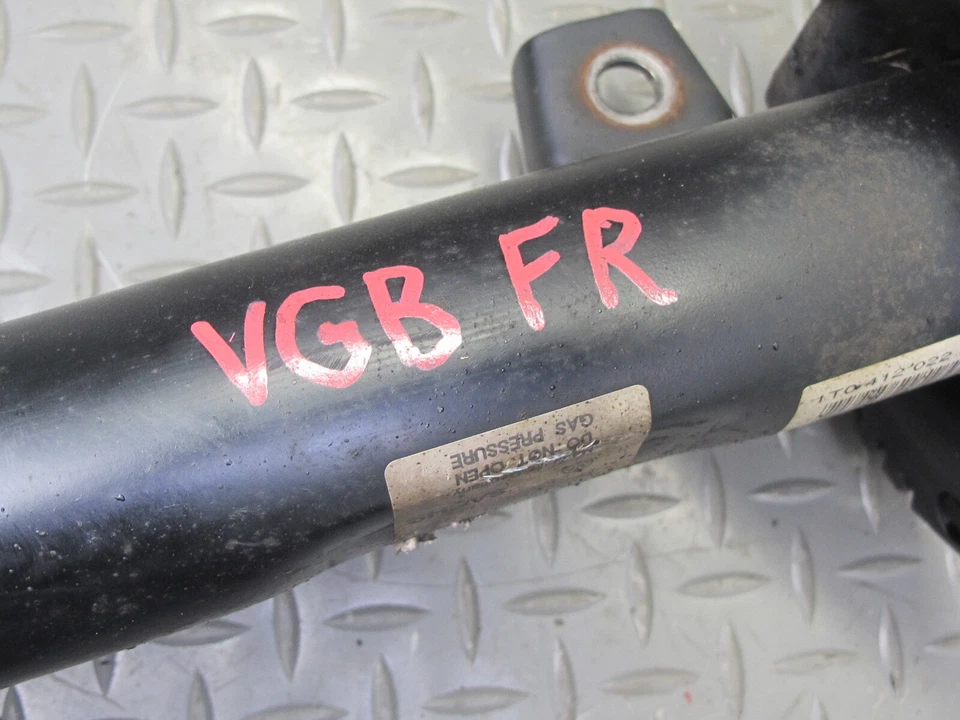 12-13 VW GOLF R MK6 SUSPENSIÓN DELANTERA IZQUIERDA Y DERECHA PUNTAL JUEGO AMORTIGUADOR OEM Foto 2 de 4