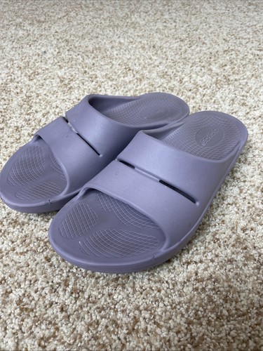 Oofoos Oohaa Pantoletten Sandalen Damen 9 Herren 7 lila