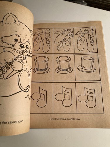 2 New Critter Sitters 1983 Coloring & Activity Books UNUSED Go To The Farm & - Picture 13 of 15