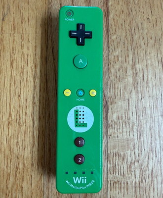 LUIGI Ed. OFFICIAL Nintendo Wii U Remote Motion Plus Wiimote RVL-036 Controller