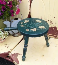 Vintage Decorative Painted Wood Three Leg Milking Stool Folk Art Rosemaling 