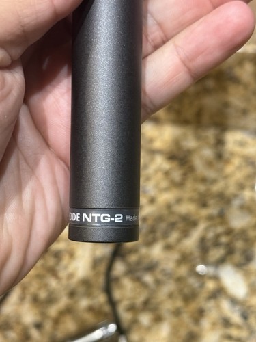 Rode NTG-2 Shotgun Microphone with ZP2 Protective Pouch - Excellent Condition - Picture 8 of 10