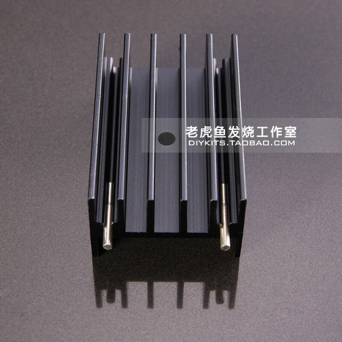 A type TO-220 black IC heat sink 35mm high 24mm wide 16mm thick - Picture 2 of 3