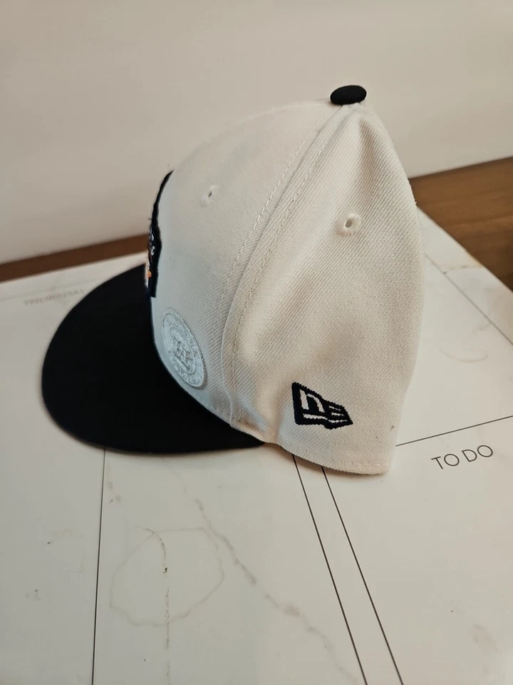 Houston Astros New Era Fitted Cap Hat White and Blue 7 1/8 - Image 3 of 4