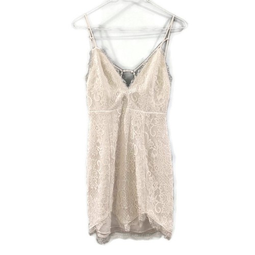NBD x Revolve Look Back At It Minikleid mit Spitze - Weiß S - Bild 2 von 6