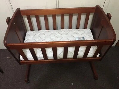 gumtree bassinet