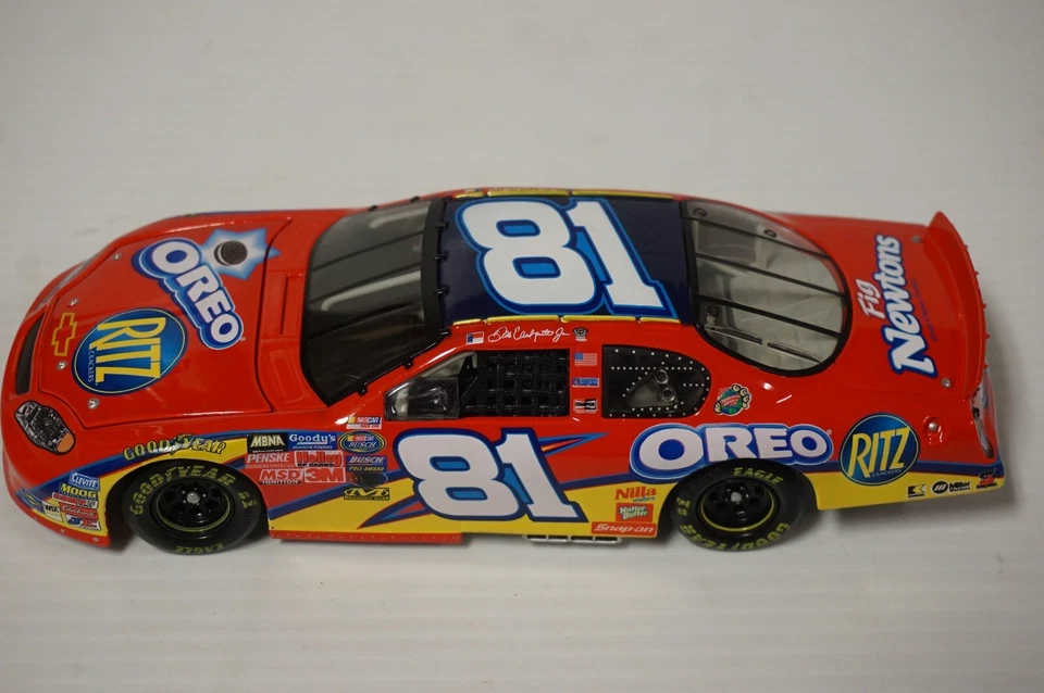 1/24 Dale Earnhardt Jr #81 OREO/Ritz 2005 Brookfield Collectors Guild Car 1of804 - Image 2 of 4