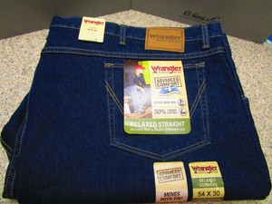 wrangler rugged wear relaxed straight jeans