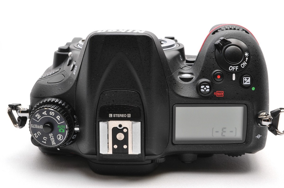 Nikon D7200 double zoom set in good condition with SD card 24.16