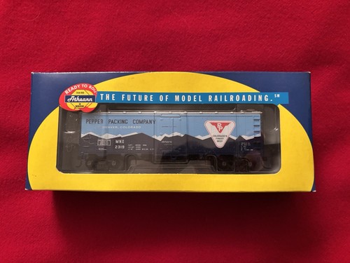 Refrigerador de acero Athearn Ready-to-Roll HO MNX 2319 Pepper Packing Co 40’ RTR | Condition: New