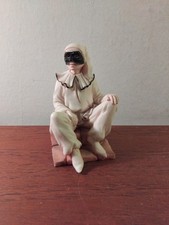 Claudio Vivian C 1995 sitzender Harlekin Pierrot Narr Harz Figur 5"
