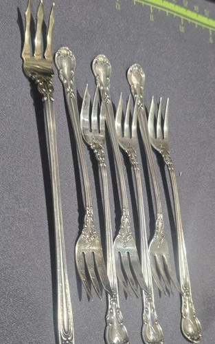 (6) "Chantilly" Gorham Sterling Silver Seafood Forks & Longer Pickle Fork 99g