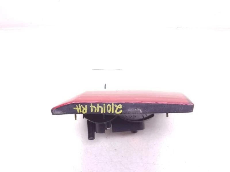 LUZ TRASERA DERECHA LADO PASAJERO LEXUS LS400 95-97  Foto 2 de 4