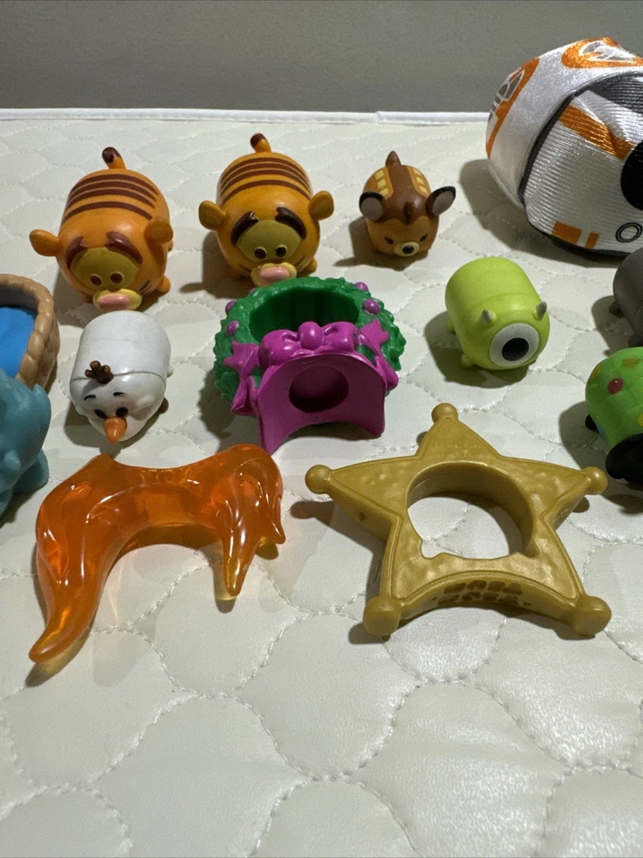 Lote de 7 Figuras Vinilo Disney Tsum Tsum Frozen con Accesorios y Peluche BB-8 Foto 2 de 4