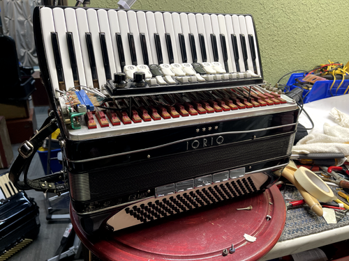 Iorio Four Star Symphonic Grand MIDI Piano Accordion LMH 41 120 - Picture 11 of 11
