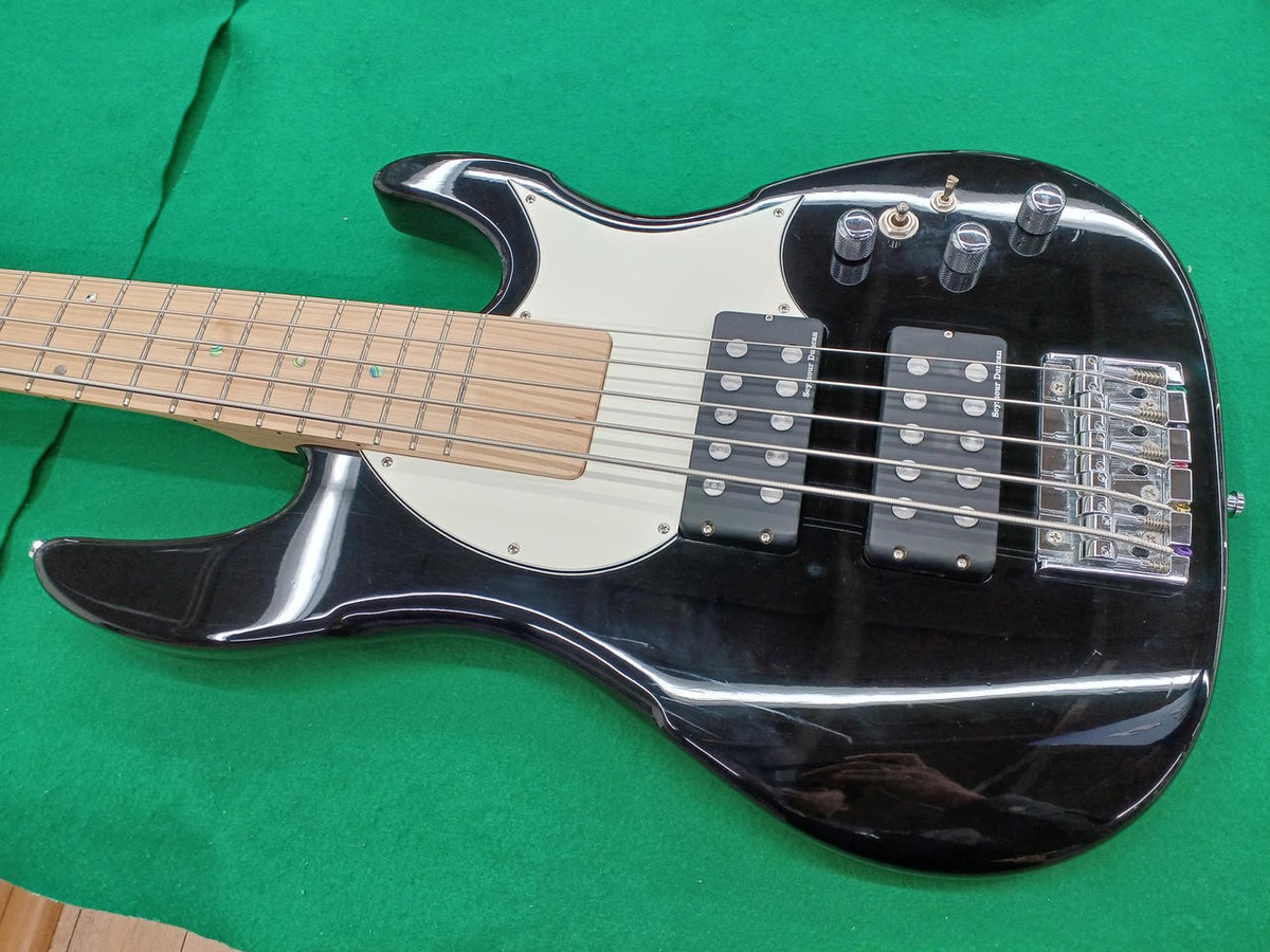 Edwards E-LW-135M Black IKUO 5 Strings Electric Bass Guitar Edwards E-LW-135M Black IKUO 5 Strings Electric Bass Guitar