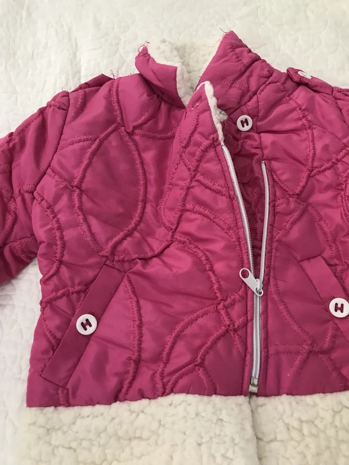 Nuevo con etiquetas Abrigo Isobella & Chloe Rosa Acolchado Arrugado Niñas Talla 5 - $60 Foto 2 de 4