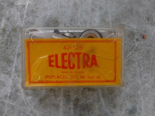 NOS Electra 2-piece ignition points Part # 42-126 NEW (equal Bosch ZKT48sort4) - Picture 2 of 3