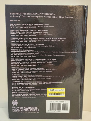 Intrinsic Motivation and Self-Determination in Human Behavior by Edward L. Deci - Foto 2 di 3