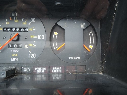 VOLVO 240 Used Original GAUGE CLUSTER with VDO Clock Not Tested for Parts - Picture 4 of 18