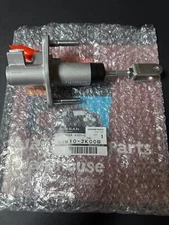 Genuine NISSAN OEM SKYLINE 370Z Z34 Clutch Master Cylinder 30610-JK00B