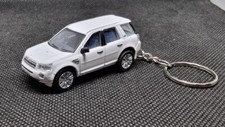 1:76 DIECAST MODEL CARS, range/Land Rover freelander KEYRINGS. GREAT GIFTS.
