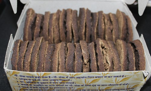 250 Grams Cow Dung Cakes Camphor Rare Cow Cake Gobar Yoga Positive Energy Wealth