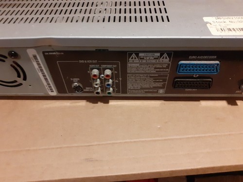 Combo de copia de VHS a reproductor de DVD SANYO DVR-V100E, grabación de VCR a DVD - DEFECTUOSO - Imagen 4 de 4