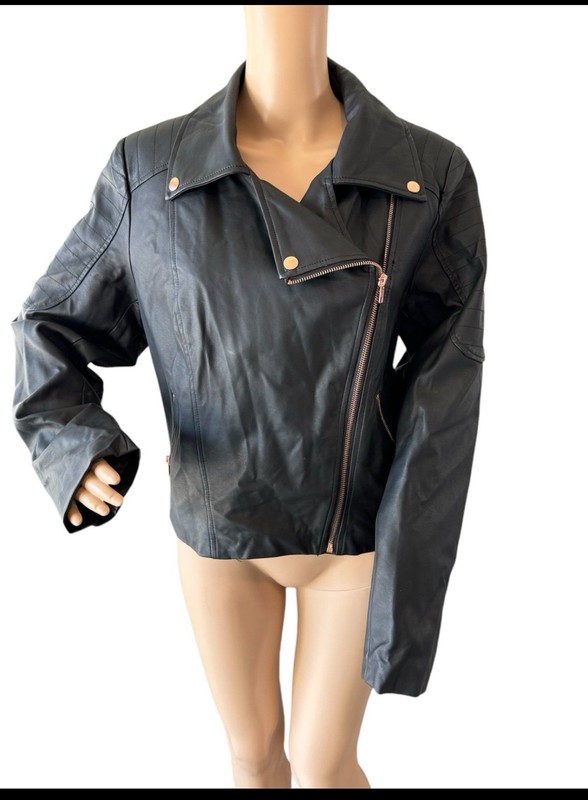 City Chic Women's Plus Size XS Gothic Edge Faux Leather Jacket Black Rose Gold