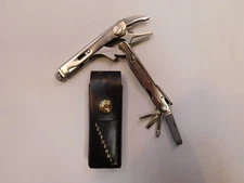 Vintage Leatherman Crunch Multi-Tool and Leather Case