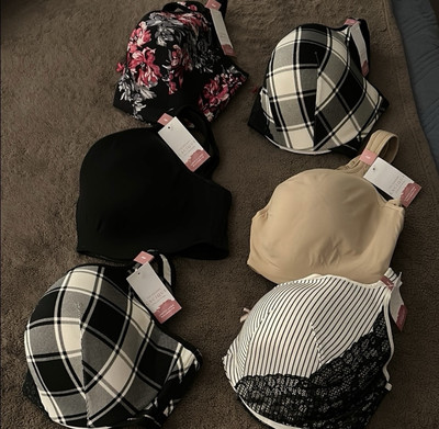 Assorted Layne Bryant Bras w/ & w/out Underwires 