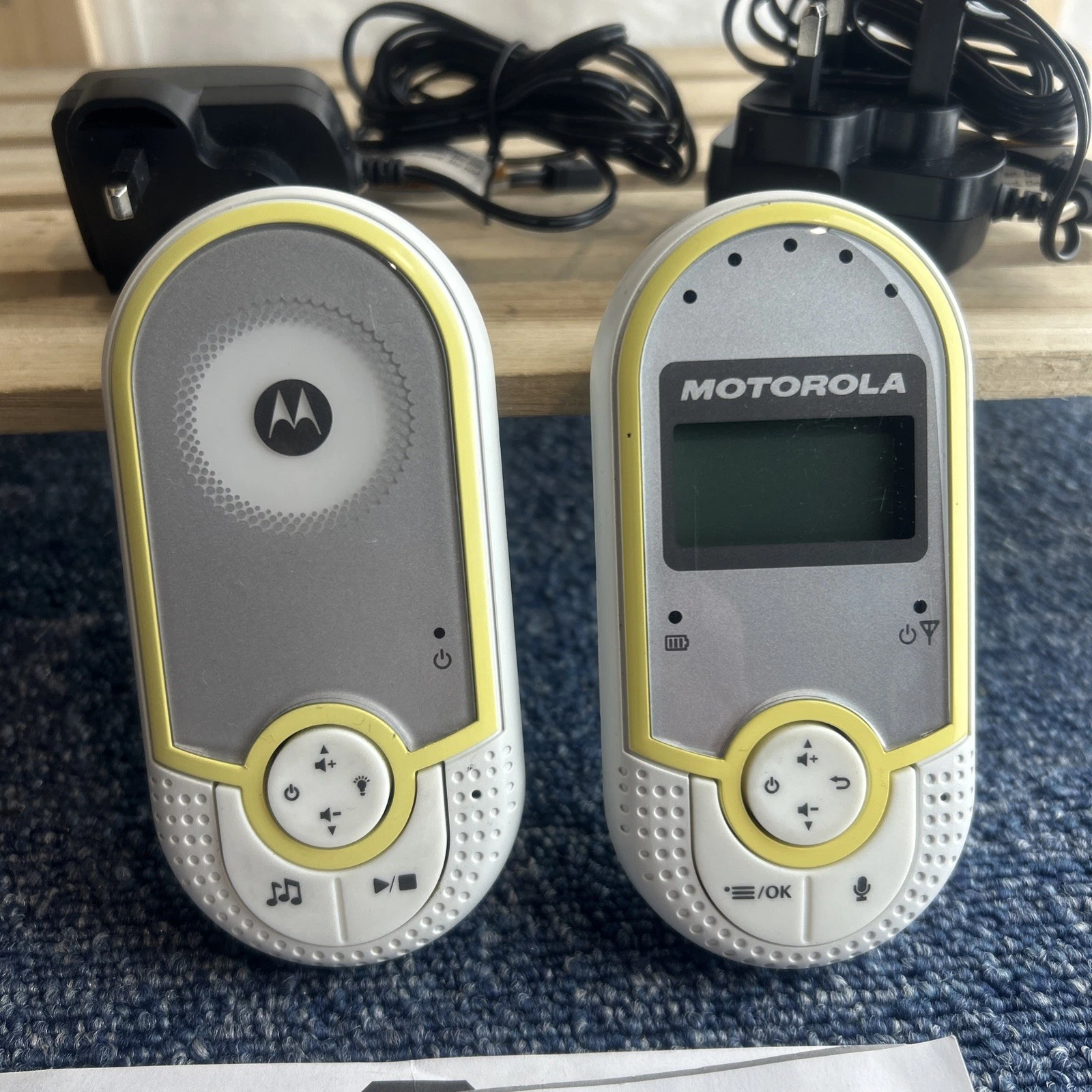 Motorola MBP 8 Digital Audio Baby Monitor Hear Every Peep Night Light Boxed Vgc