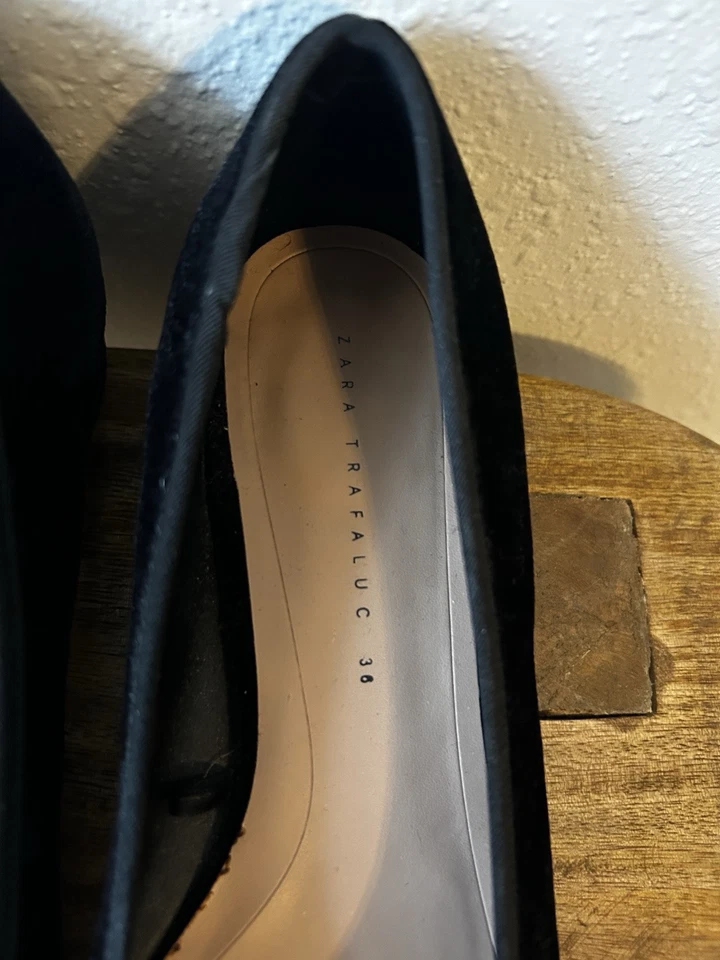 Zapatos Bailarina Zara Trafaluc Abeja Dorada con Perla Negro Terciopelo Tacones Talla 36/6 Foto 4 de 4
