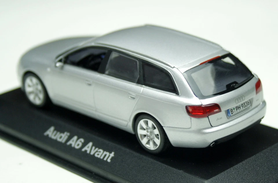 Audi A6 Avant 3.2 quattro C6 Bj. 2004-2008, Metallo Argentato, MINICHAMPS M.1 : - Immagine 2 di 4