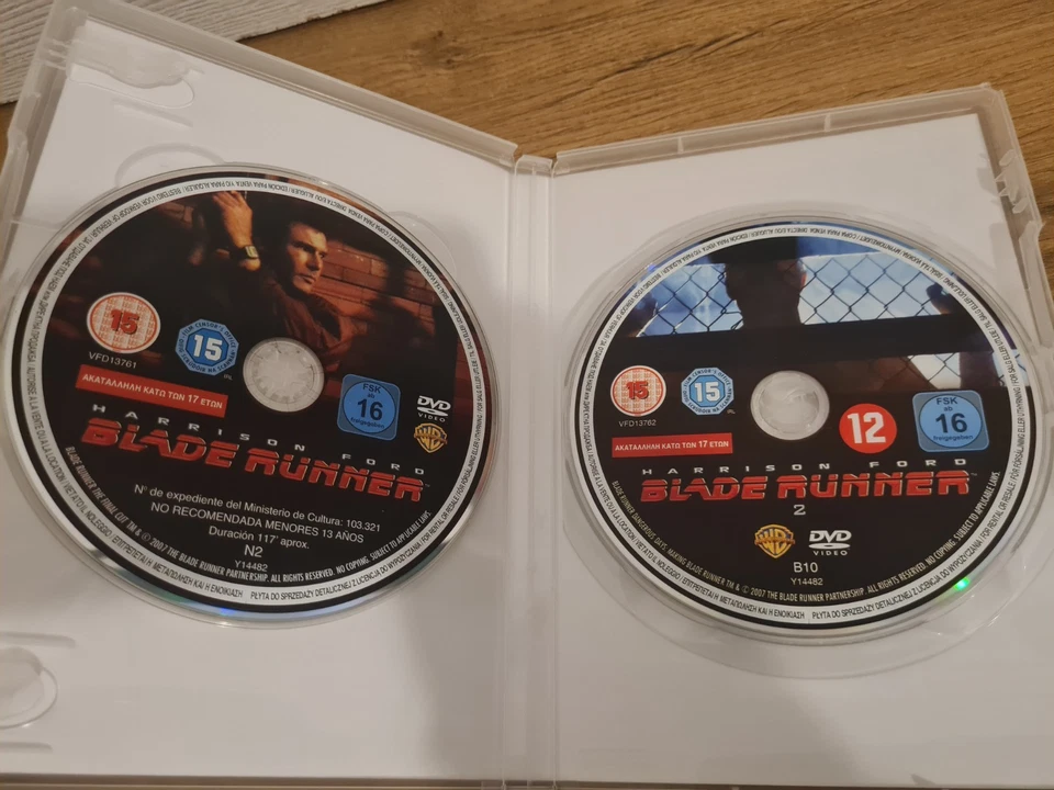 Blade Runner The Final Cut SPECIAL EDITION (DVD, 2 Discs, 1982) Harrison Ford R2 - Image 2 of 4