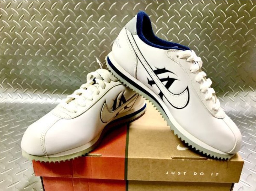 nike cortez LA 2005 Mister Cartoon Dead stock Size : 4 Joker nike cortez LA 2005 Mister Cartoon Dead stock Size : 4 Joker