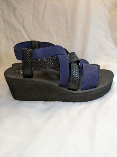 Muk Luks Women's Sabine Wedge Sandals in Black & Blue Size 7 lightweight - Picture 3 of 6