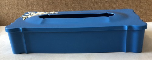Vintage Tissue Holder Shwarz Brothers Plastics Azure Blue White Roses Vanity Box - Picture 9 of 12