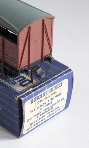 HORNBY DUBLO (32021) SUPER DETAIL (SD6) 8 TON CATTLE WAGON BR (BOXED) - Picture 7 of 12