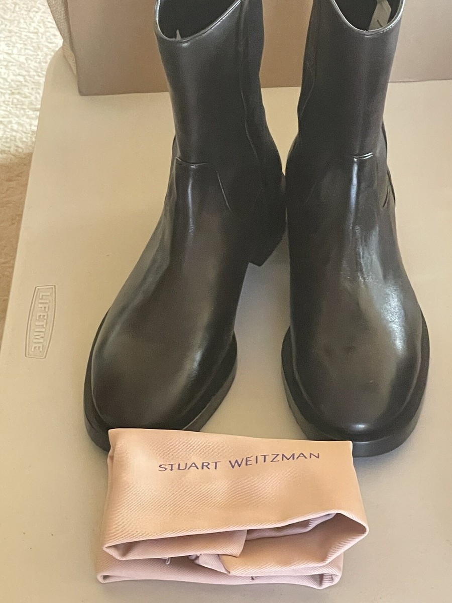 STUART WEITZMAN SADIE LEATHER BOOTIE IN BLACK SIZE 9B
