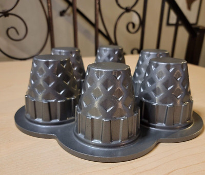 Nordic Ware Williams Sonoma Ice Cream Cone Cupcake Pan 4.5 Cups USA