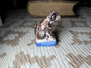 Rare suite de table Quimper OU AUVILLAR ? CHIEN snuff