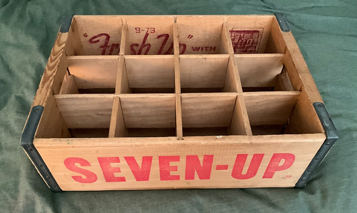 ヴィンテージ 7 Up 木製飲料箱 ロサンゼルス製 Vintage 1975 7UP Seven-Up Los Angeles Wooden Wood Soda