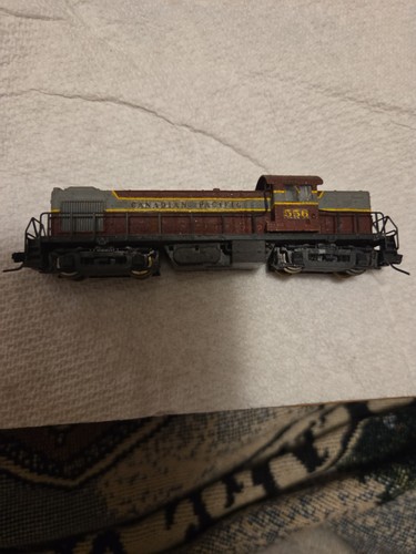 Locomotora Kato 17720-A RS-1 Canadian Pacific 556 | Condition: Used