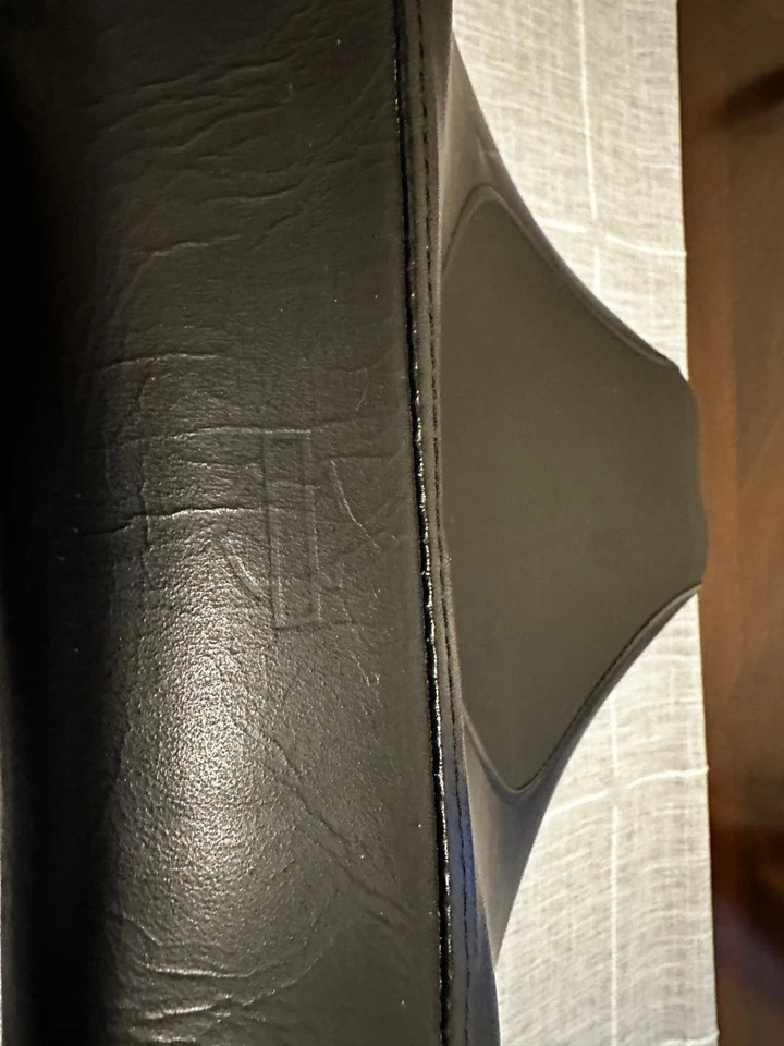 Harley Davidson Softail Rocker C складное пассажирское сиденье-FXCWC - Изображение 2 из 4