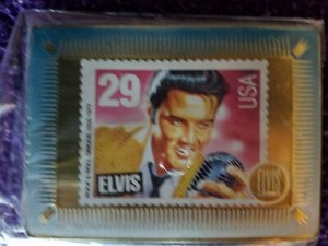 ELVIS  PRESLEY  TIN  STAMP  TRADING~ METALLIC CARD ,  NEW  IN  WRAPPER FROM TIN 
