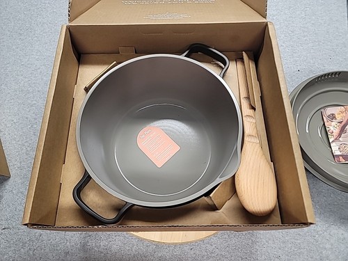 Our Place Perfect Pot 5.5 Qt. Nonstick Ceramic Pot w/Lid- CHAR -NEW - Picture 5 of 10