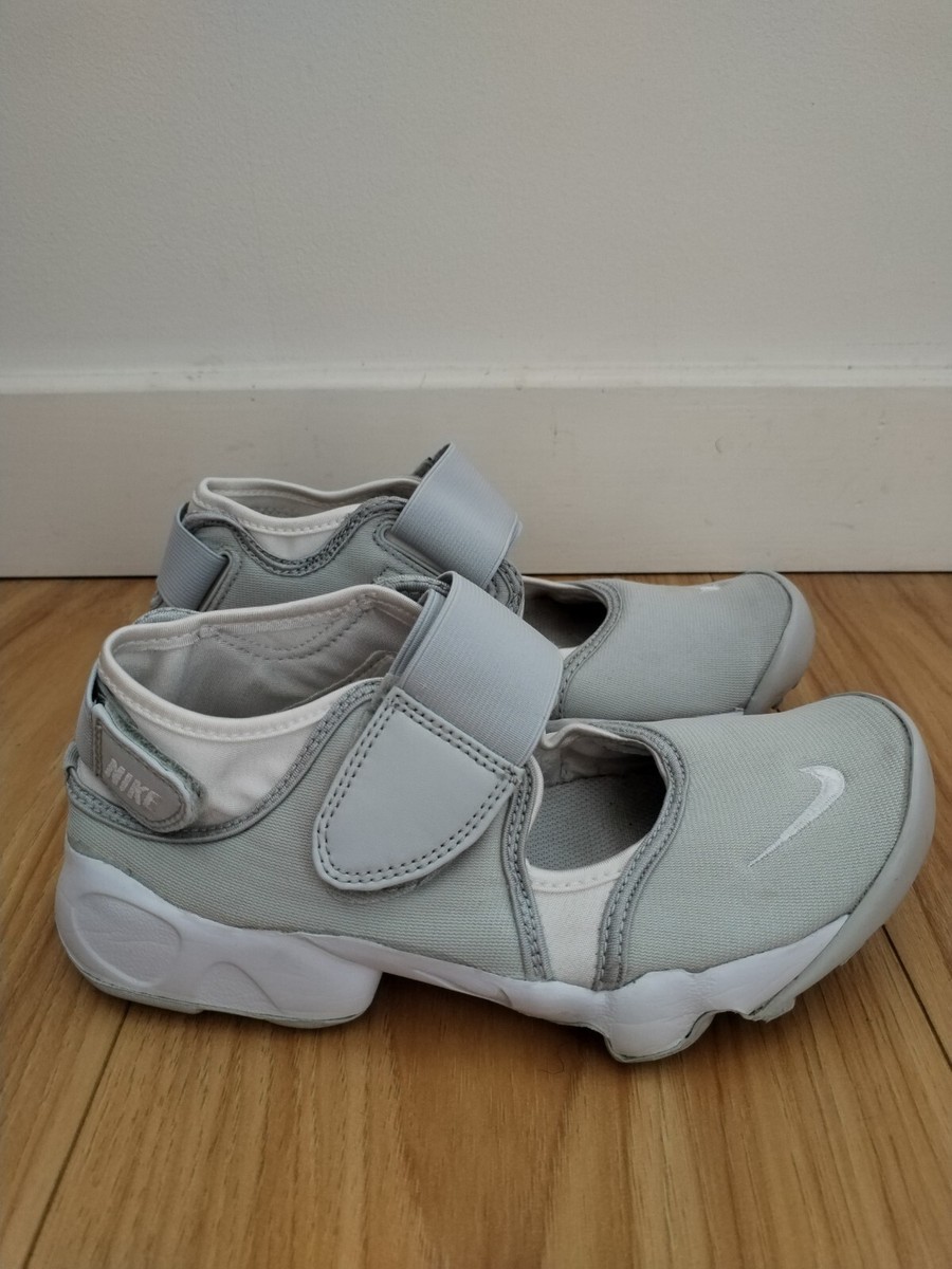 nike air rift size 3.5
